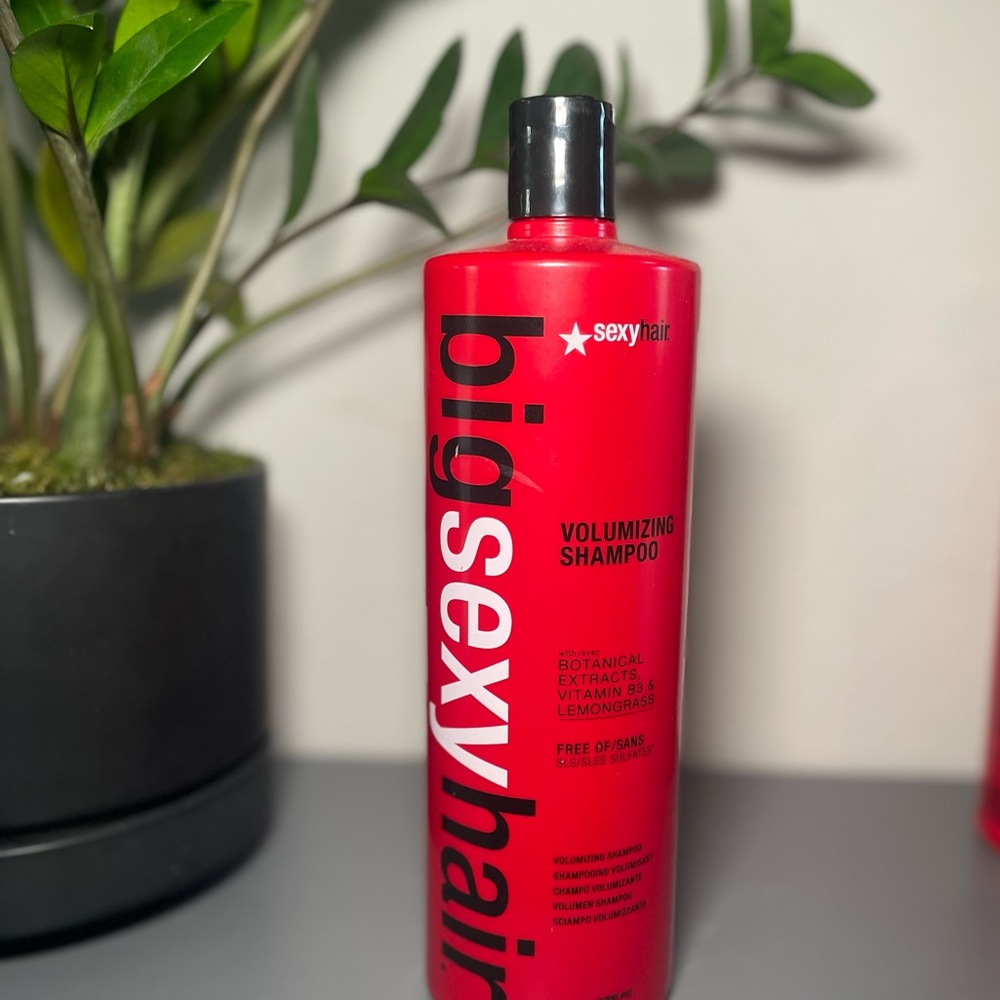 BIG SEXYHAIR
VOLUMIZING SHAMPOO